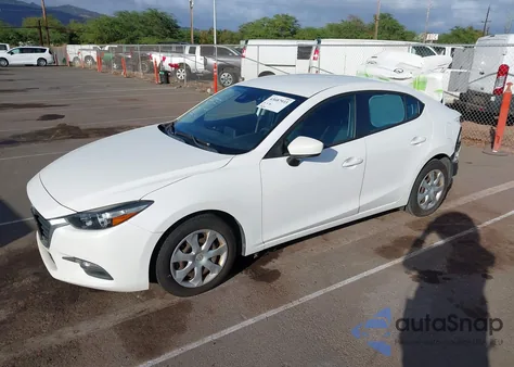 2018 Mazda Mazda3 Sport из США, поврежденный, VIN 3MZBN1U70JM176100